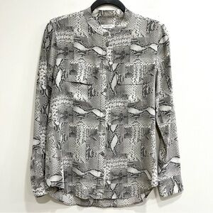 Equipment 100% silk collarless gray snakeskin print button up blouse small
